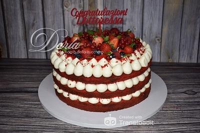 Red velvet graduation cake - Cake by Daria Albanese