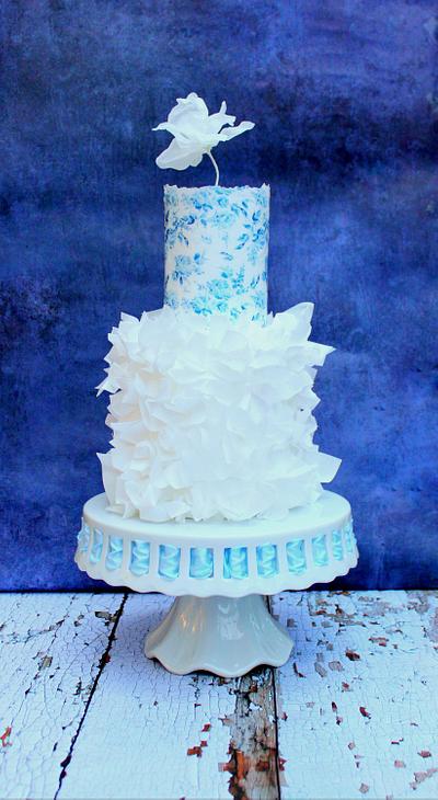 Wafer paper ruffles and roses - Cake by Lynette Brandl