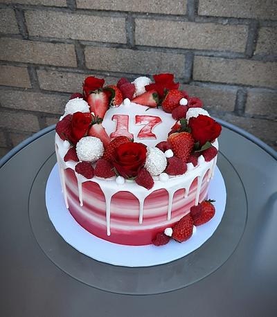 Beauty - Cake by Julie's Cakes 