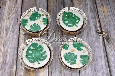 Monstera leaf cupcakes - Cake by Daria Albanese
