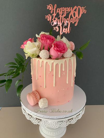 Rose drip cake - Cake by Popsue