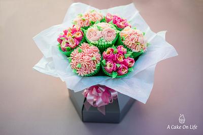 Cupcake Bouquet - Cake by Acakeonlife