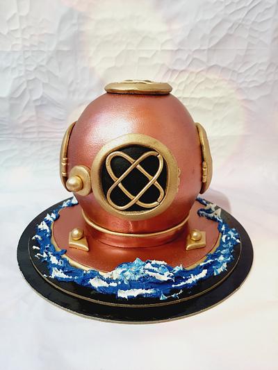 Diver helmet - Cake by ClaudiaSugarSweet