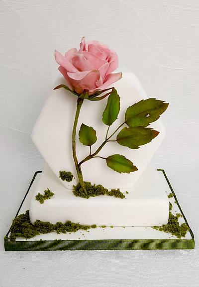 My wafer paper rose - Cake by Nicole Veloso