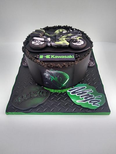 Cake with a motor - Cake by Dari Karafizieva