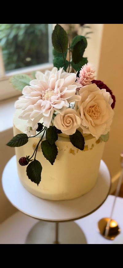 Autumnal sugar flower and berries arrangement - Cake by Cake Art Collective 