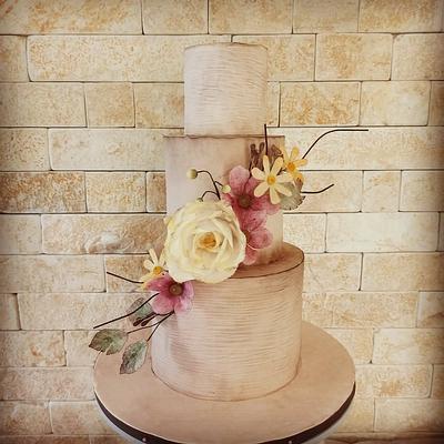 Weeding cake with wafer flowers - Cake by Cakes_bytea