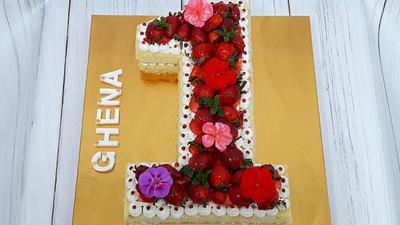 Number one strawberry cake - Cake by Sara
