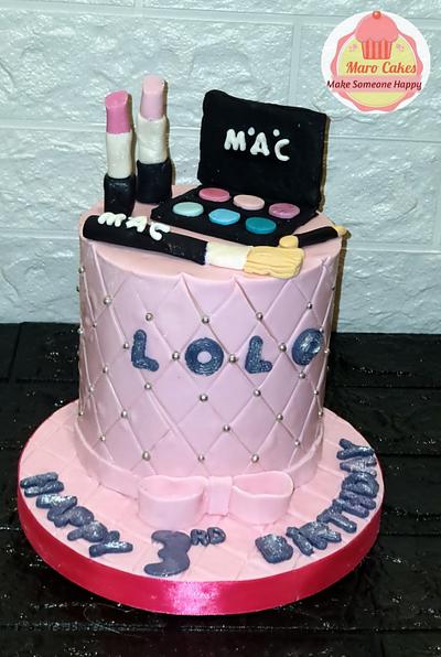 Makeup cake - Cake by Maro Cakes
