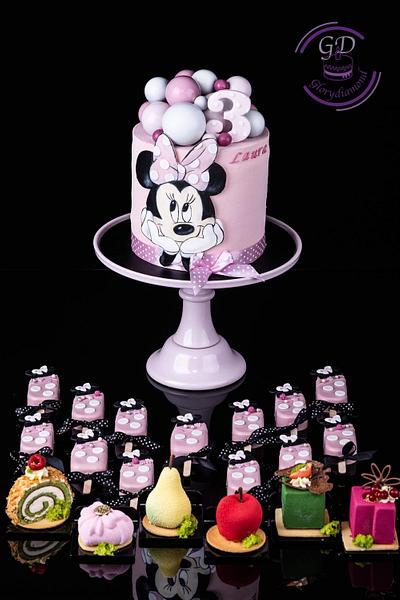 Minnie Mouse collection - Cake by Glorydiamond