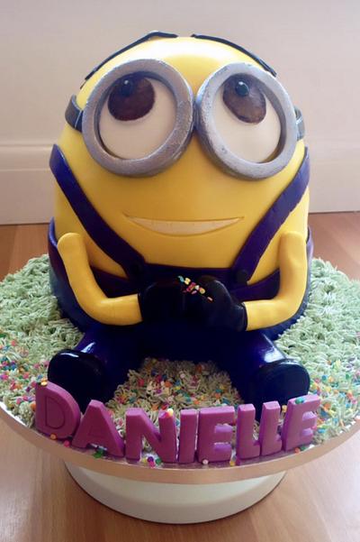 Minion  - Cake by Sugar by Rachel