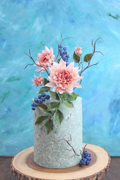 Sugar Dahlias  - Cake by Lynette Brandl