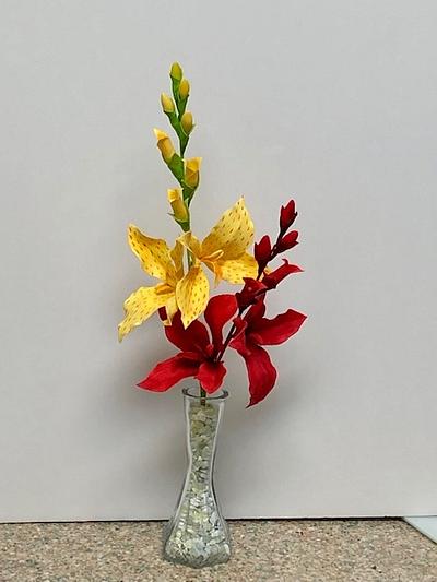 Canna lily - Cake by Patricia M