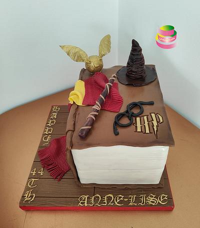 HP Book Cake - Cake by Ruth - Gatoandcake