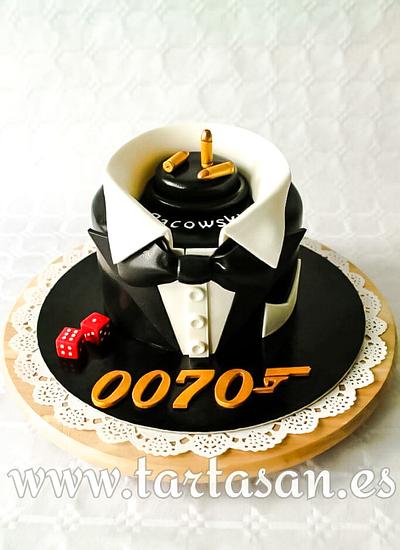 Agent 007 - Cake by TartaSan - Damian Benjamin Button
