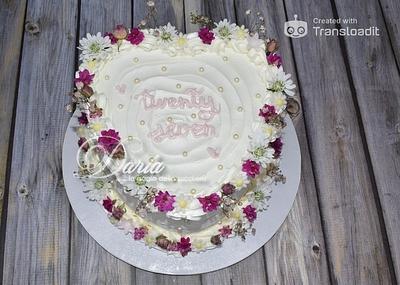 Heart lambeth cake with flowers - Cake by Daria Albanese