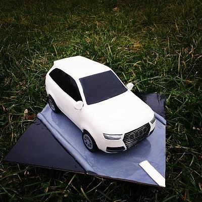 3D car cake Audi Q7 - Cake by Ramiza Tortice 