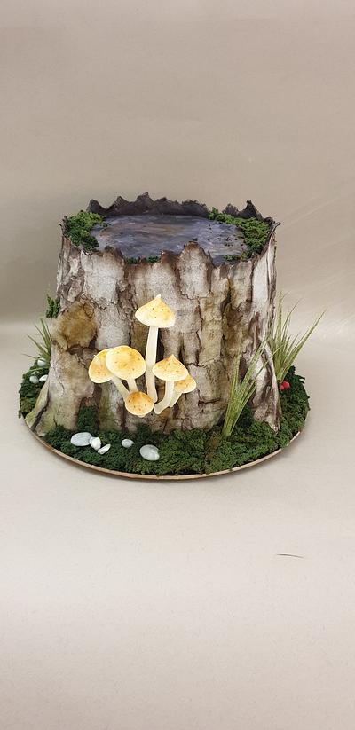 FOREST STUMP - Cake by iratorte