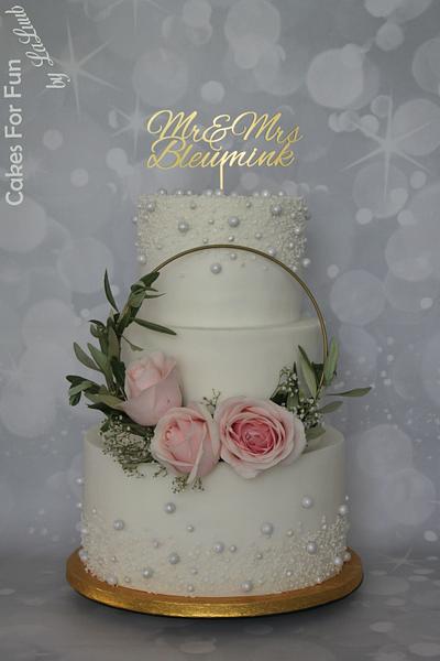 Wedding cake - pearls - Cake by Cakes for Fun_by LaLuub