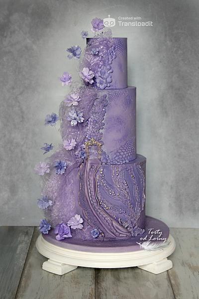 Purple Beauty - Cake by Lorna