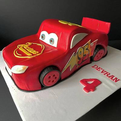 Lightning Mcqueen  - Cake by Bella's Cakes 