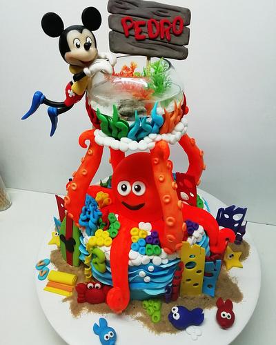 Mickey  - Cake by Con Mucho Arte 
