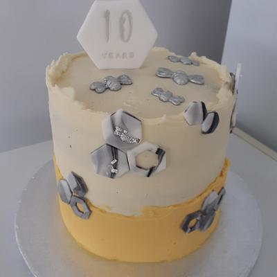 10th wedding anniversary  - Cake by Combe Cakes