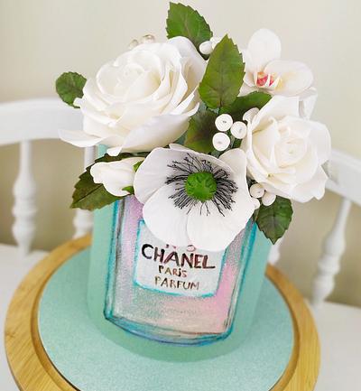 Chanel - Cake by Oksana Kliuiko