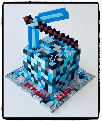 Minecraft - Cake by Rhona