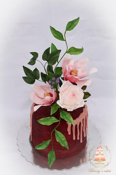 Chocolate and flowers for the young lady's birthday - Cake by Benny's cakes