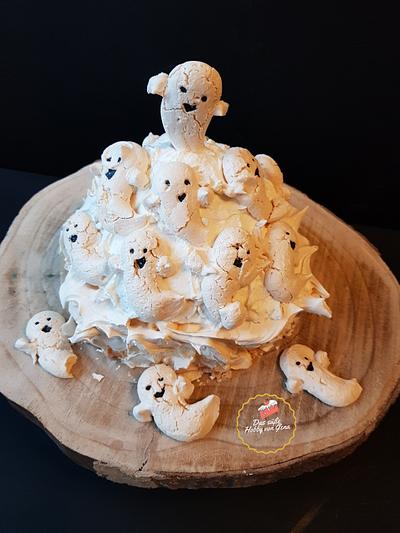 Ghost (Pavlova Cake) - Cake by Gena