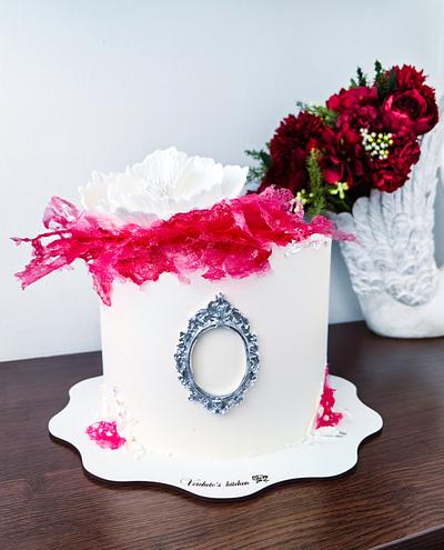 Elegant cake - Cake by Vyara Blagoeva 