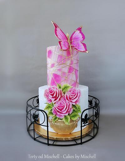Flower cake with butterfly - Cake by Mischell