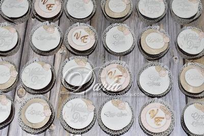 Wedding cupcakes - Cake by Daria Albanese