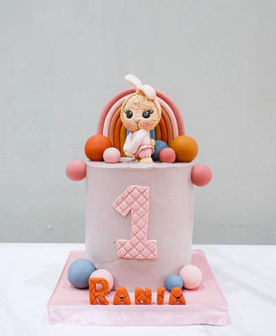 Simple Birthday Cake with Bunny Figurine - Cake by Dapoer Nde