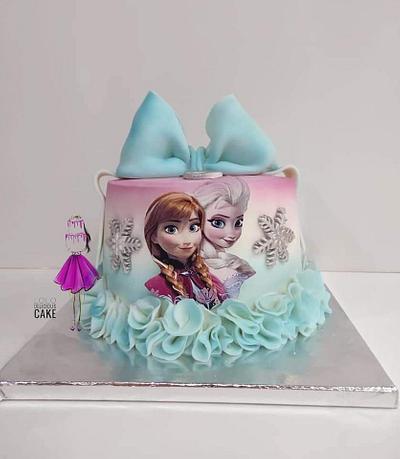 Air brush frozen cake from Lolodeliciouscake   - Cake by Lolodeliciouscake227