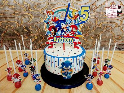 "Sonic cake & cake pops" - Cake by Noha Sami
