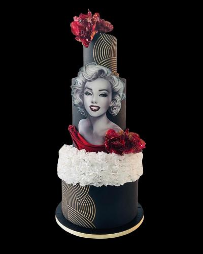 Marylin cake  - Cake by Cindy Sauvage 
