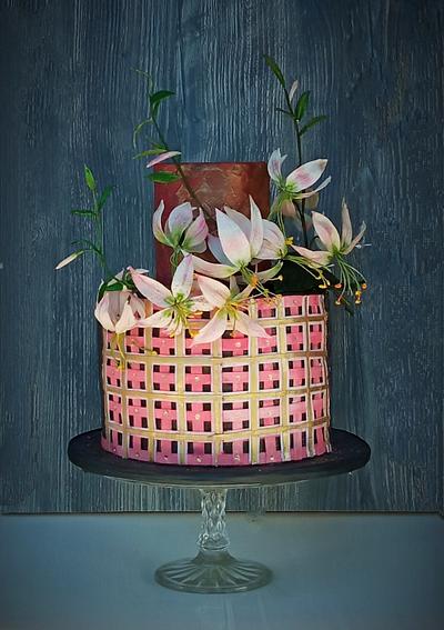 Lilies of Wafer paper - Cake by Zuzana Bezakova
