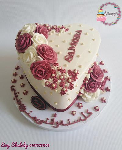 Roses Cake  - Cake by EmyShalaby