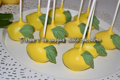 Lemons cakepops - Cake by Daria Albanese