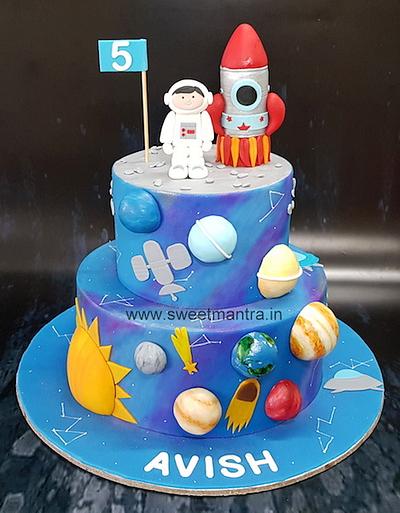 Astronaut Space Design cake - Cake by Sweet Mantra Homemade Customized Cakes Pune