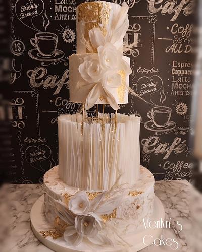 Wedding Cake  - Cake by Marilyn' s Cakes 