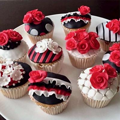 Flamenco cupcakes - Cake by Patty Miranda