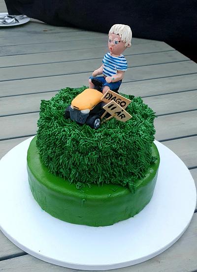 Ride-on lawn mower birthday cake - Cake by Celine
