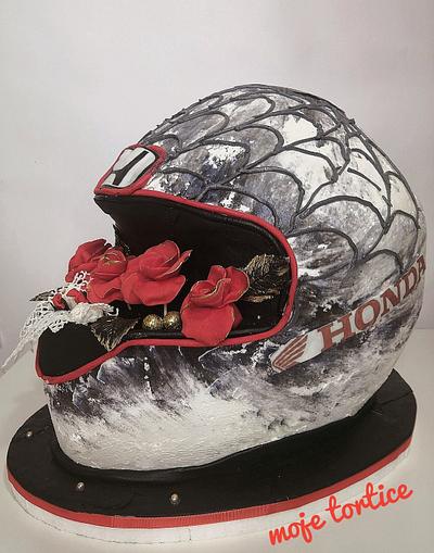 3d helmet cake with roses - Cake by My little cakes