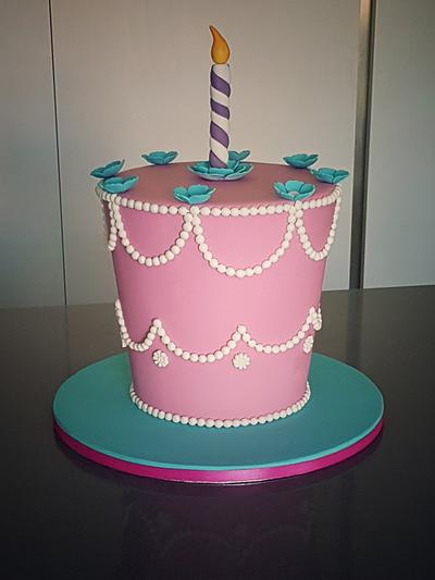 Alice in Wonderland cake - Cake by Essence of sugar