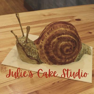 Snail Cake - Cake by Julie Donald