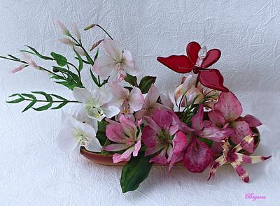 Orchids from wafer paper - Cake by Zuzana Bezakova