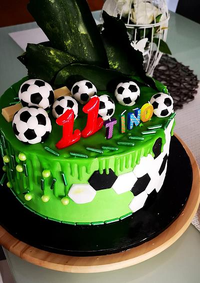 Soccer cake for my son - Cake by Tinkerbell sweets